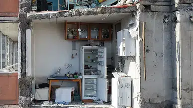 Ukrayna'da 24 kişinin öldüğü binadan geriye enkaz kaldı