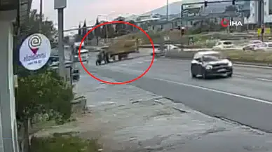 Aydın'da saman balyası faciası: Yol kenarındaki kişi yaralandı