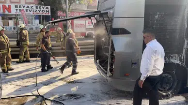 Avcılar’da seyir halindeki metrobüste yangın çıktı: Yolcular tahliye edildi