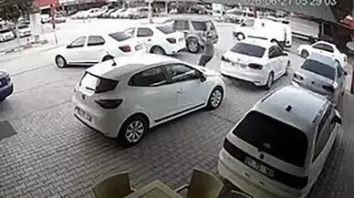 Adana’da oto galeriye silahlı saldırı: Kaçan şüpheli aranıyor