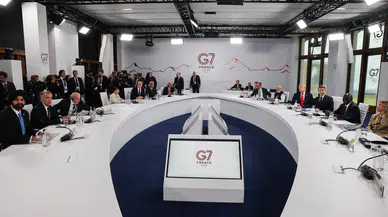 Fransa'daki G7 Zirvesi'nde kanser, ebola ve küresel ortaklıklar için ortak bildiriler kabul edildi