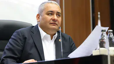 CHP'den ayrılan Özarslan'dan yeni MYK üyelerine tebrik çiçeği