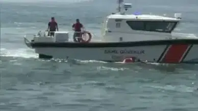 Kocaeli’de feribottan denize düşen yolcuyu büfe çalışanı kurtardı