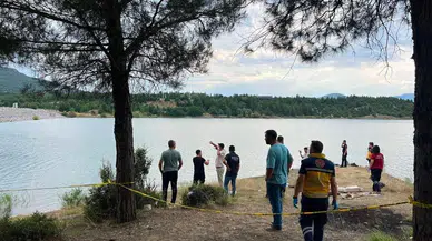 Burdur'da baraj gölüne giren genç yaşamını yitirdi