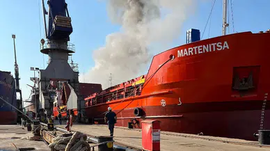 Yalova'da bakımdaki kargo gemisinde patlama meydana geldi