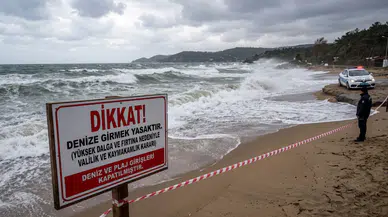 İstanbul'da dalga alarmı: Denize giriş yasaklandı