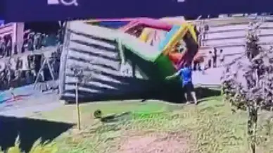 Çekmeköy’de şişme oyun parkı ters döndü: 3 çocuk yaralandı