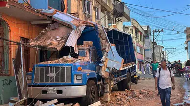 Kolombiya’da 7,4 büyüklüğünde deprem: 111 kişi hayatını kaybetti