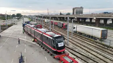 Samsun'un raylı sistem filosuna ikinci yeni tramvay da katıldı