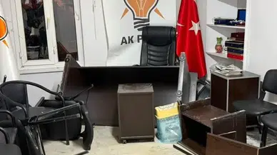 Kütahya'da AK Parti ilçe binasına saldırı: Soruşturma başlatıldı