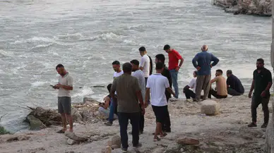 Ceyhan Nehri'ne giren 2 çocuk kayboldu: Arama çalışması başlattı