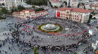 Sivas Kongresi’nin 107. yıl dönümü kutlaması: 1058 kişi halayda buluştu