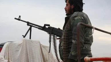 Suriye ordusu Halep'in doğusuna girdi, YPG çekiliyor