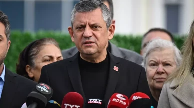 Özgür Özel: '700 yıl hapisle yargılanan tutuksuz, bizimkiler cezaevinde'