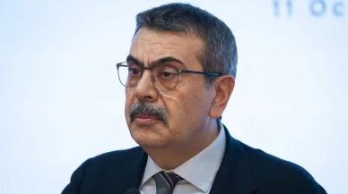 Bakan Tekin'den 'karnelerde Atatürk kaldırıldı' iddialarına sert cevap: 'Atatürk’e saygısızlık etmemiz mümkün değil'