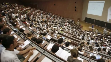 Cumhurbaşkanı Erdoğan’dan öğrencilere müjde: KYK bursları yüzde 33 arttı