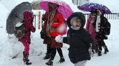 İstanbul’da eğitime kar engeli: Okullar tatil edildi