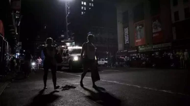 ABD'de kar fırtınası: 230 bin hane elektriksiz, 13 bin uçuş iptal edildi