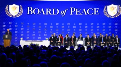 Davos'ta Gazze barış kuruluna imzalar atıldı, Türkiye'yi Hakan Fidan temsil etti