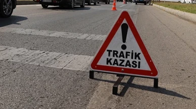 Karadeniz Ereğli-Alaplı kara yolunda tırla çarpışan otomobilde 2 kişi öldü