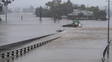 Koji tropikal siklonu Avustralya’yı felç etti: 22 bin hane elektriksiz kaldı