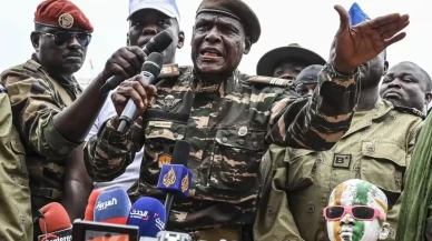 Nijer'den gündem yaratan mesaj: Fransa ile savaşa gireceğiz