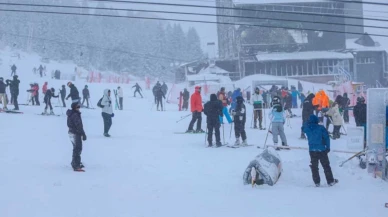Uludağ’da beyaza büründü: Kar kalınlığı 1,5 metreye yaklaştı