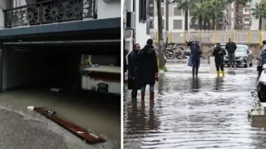 Ege’de kuvvetli yağış: Yollar göle döndü, evleri su bastı