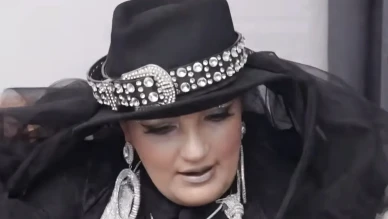 Gelin Evi'nde Şule kimdir, nereli? Şapkaları ve giyimiyle parladı