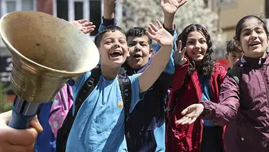 Bakan Tekin’den ara tatil mesajı: Kaldırılmayacak sadece takvimde düzenleme yapılabilir