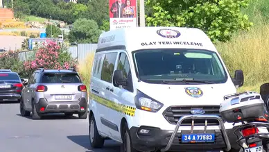 Küçükçekmece'de çekici devrildi: Sürücü hayatını kaybetti