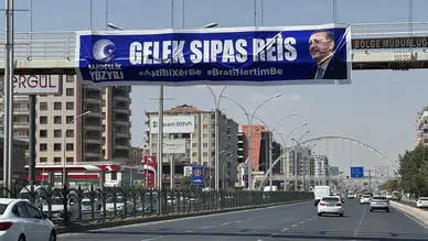 Diyarbakır’da Erdoğan’a teşekkür pankartı: “Barış hayırlı, kardeşlik daim olsun”