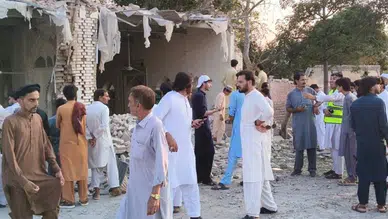 Pakistan'da cami yakınında bombalı saldırı: En az 21 kişi hayatını kaybetti