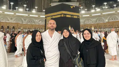 Umre için Mekke'ye giden Türk aile 8 aydır Türkiye'ye dönemiyor