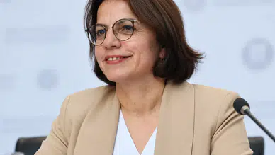 Maltepe Belediye Başkanı Esin Köymen'in YENİ Parti'ye katıldı: