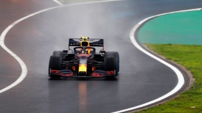 F1 2021 sezonu araçlarını tanıttı