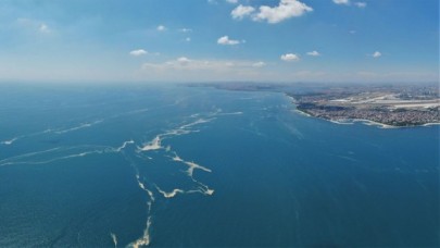 İstanbul sahillerinde kilometrelerce müsilaj hattı