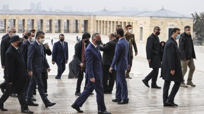 Irak Başbakanı Kazımi,  Anıtkabir'i ziyaret etti