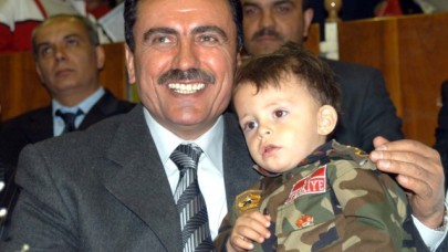 "Ey sonsuzluğun sahibi,  sana ulaşmak istiyorum"