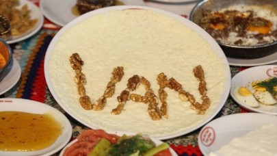 Sosyal medya "Dünya Kahvaltı Günü"nde Van kahvaltısı fotoğraflarıyla renklenecek