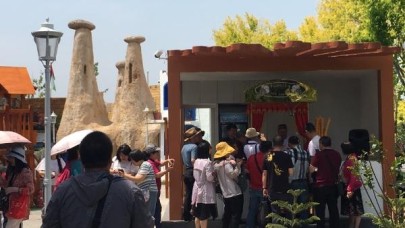 Çin’de Türkiye’ye büyük ilgi! Fotoğraf çektirmek için yarışıyorlar