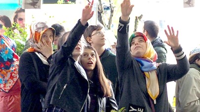 Ağaçlara tırmanarak topladılar... Tam 3 bin adet