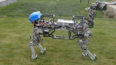 Konya'da 4 ayaklı arazi robotu üretildi