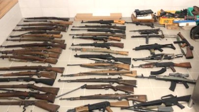 Ölen adamın evinden cephane çıktı!