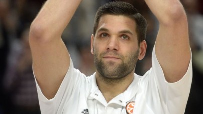 Real Madrid,  39 yaşındaki Reyes'in sözleşmesini uzattı