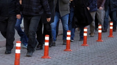 20'si aktif görevde 27 asker hakkında FETÖ'den gözaltı kararı