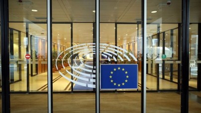 AB'de 'taht oyunları' başladı