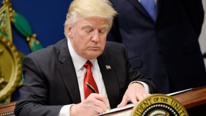 ABD Başkanı Trump İran'a yaptırımları imzaladı