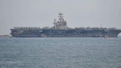 İran'a uçak gemisi ile gözdağı!