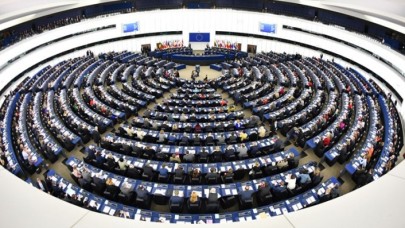 AP seçimlerinde aşırı sağcı partiler ile Yeşiller güç kazandı